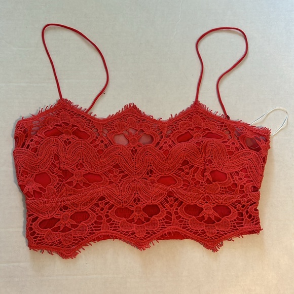 FP One Large Top Athena Scallop Crochet Bralette Free People in red tulip - Picture 2 of 11